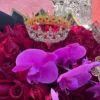 ramo de 200 rosas rojas con 2 varas de orquidea y accesorios