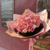 ramo de 100 rosas en colores rositas