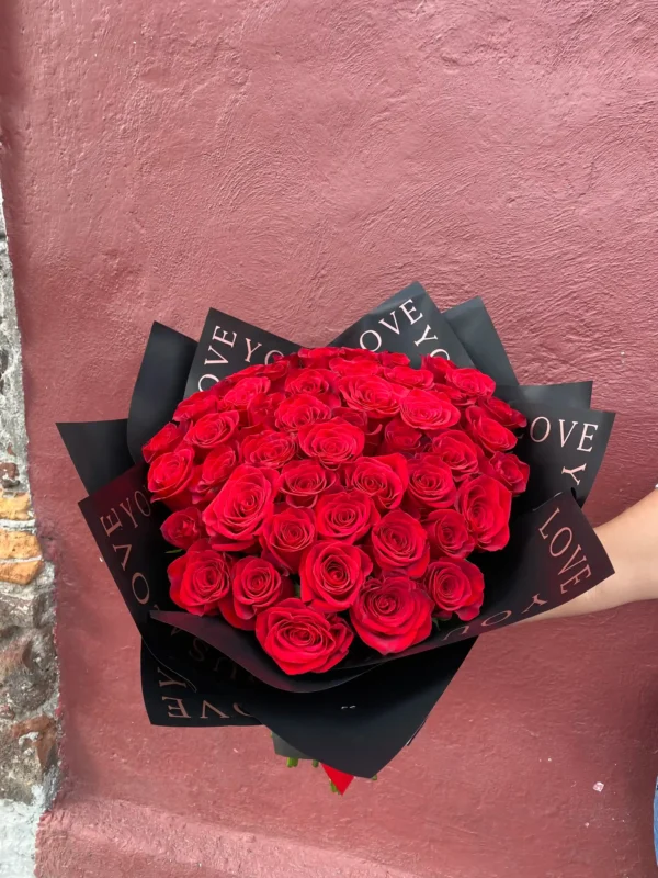 ramo de 50 rosas rojas